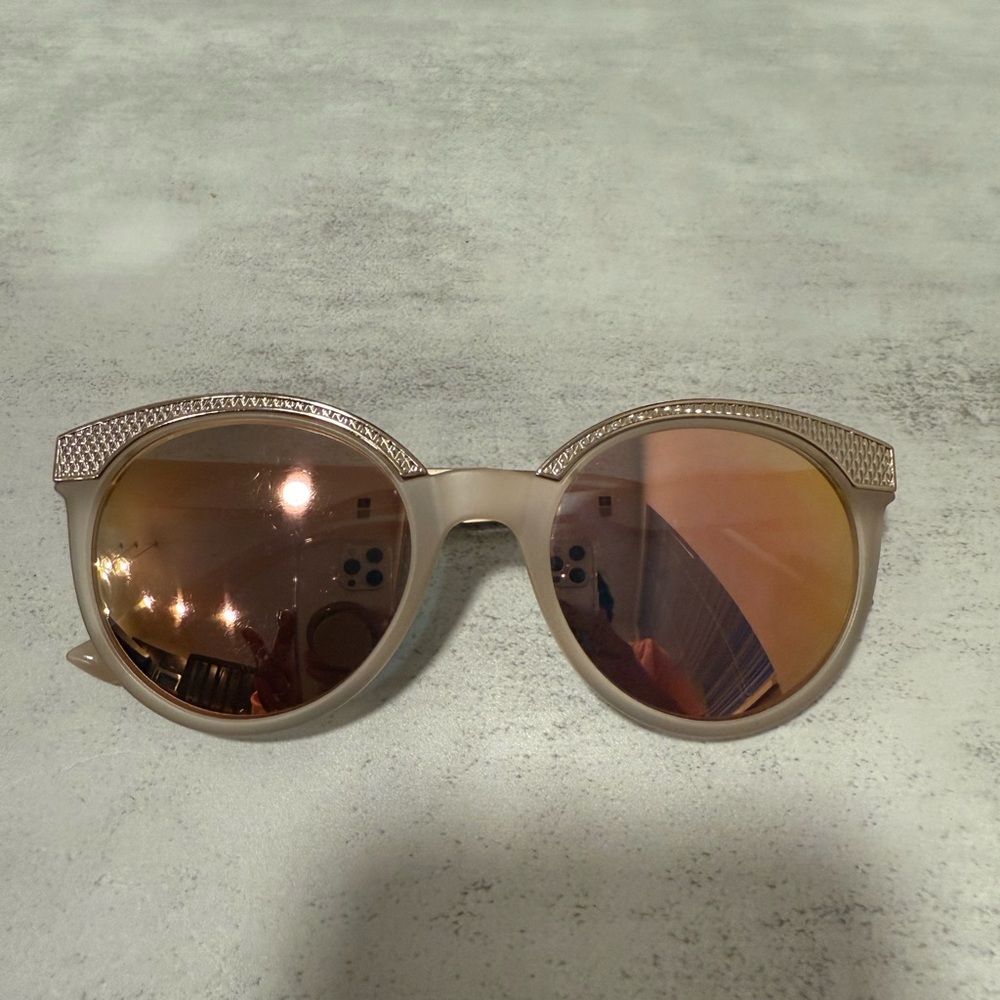 VERSACE ROSE GOLD SUNGLASSES - Picture 4 of 10